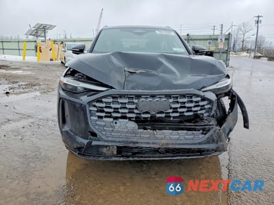 Piąte zdjęcie samochodu w środku: 2025 AUDI Q5 PREMIUM PLUS VIN:WA12AAGU6S2014216 - miniatura