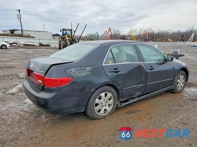 Trzecie zdjęcie samochodu z tyłu: 2005 HONDA ACCORD LX VIN:1HGCM56495A026611 - miniatura