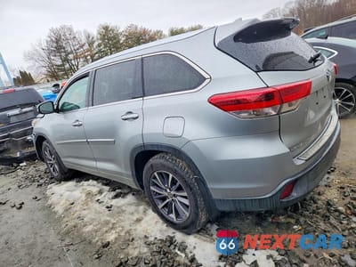 Drugie zdjęcie samochodu z przodu: 2017 TOYOTA HIGHLANDER XLE VIN:5TDJZRFHXHS391808 - miniatura