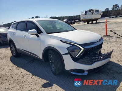Czwarte zdjęcie samochodu z boku: 2025 KIA SPORTAGE HYBRID LX VIN:KNDPU3DG5S7223852 - miniatura