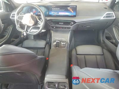 Zdjęcie 8 z 12 samochodu: 2025 BMW 330I VIN:3MW69CW0XS8F16591 - miniatura