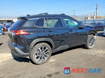 Trzecie zdjęcie samochodu z tyłu: 2024 TOYOTA COROLLA CROSS XLE VIN:7MUDAAAG0RV098513 - miniatura