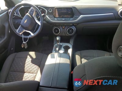 Zdjęcie 8 z 12 samochodu: 2020 CHEVROLET BLAZER 2LT VIN:3GNKBHRS2LS539388 - miniatura