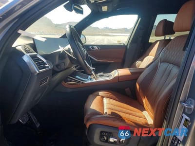 Zdjęcie 7 z 13 samochodu: 2025 BMW X7 XDRIVE40I VIN:5UX23EM05S9W76125 - miniatura