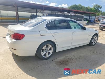 Trzecie zdjęcie samochodu z tyłu: 2011 BMW 5 SERIES VIN:WBAFR1C50BDS35035 - miniatura