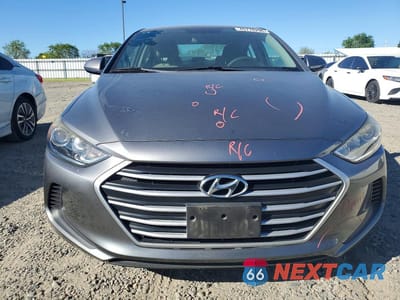 Piąte zdjęcie samochodu w środku: 2018 HYUNDAI ELANTRA SE VIN:5NPD74LF4JH284550 - miniatura