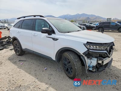 Czwarte zdjęcie samochodu z boku: 2023 KIA SORENTO X-LINE S VIN:5XYRLDLCXPG202764 - miniatura