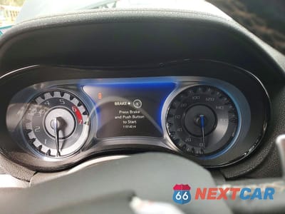 Zdjęcie 9 z 11 samochodu: 2015 CHRYSLER 300 S VIN:2C3CCABT4FH808135 - miniatura