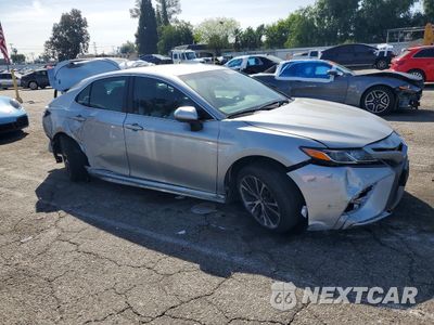 Czwarte zdjęcie samochodu z boku: 2018 TOYOTA CAMRY SE VIN:4T1B11HK9JU598306 - miniatura