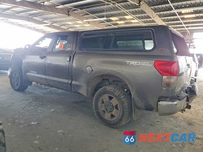 Drugie zdjęcie samochodu z przodu: 2008 TOYOTA TUNDRA SR5 VIN:5TFBV54178X033154 - miniatura