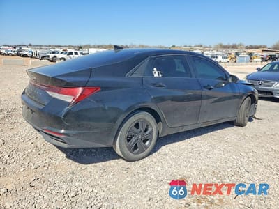 Trzecie zdjęcie samochodu z tyłu: 2022 HYUNDAI ELANTRA VIN:KMHLM4AG0NU216429 - miniatura