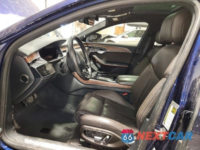 Zdjęcie 7 z 11 samochodu: 2019 AUDI A8 L VIN:WAU8DAF81KN021100 - miniatura