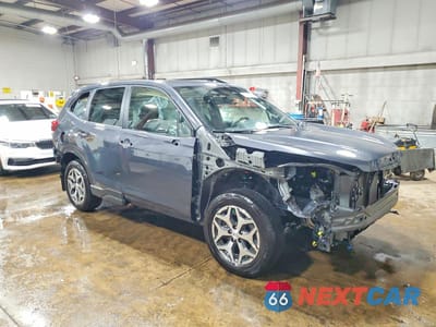 Czwarte zdjęcie samochodu z boku: 2023 SUBARU FORESTER PREMIUM VIN:JF2SKAEC8PH462427 - miniatura