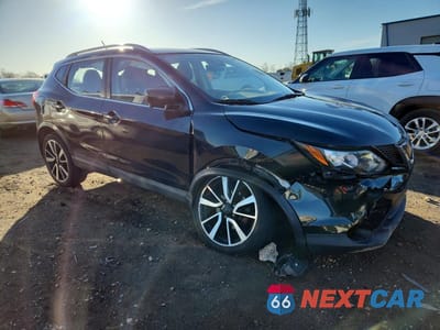 Czwarte zdjęcie samochodu z boku: 2017 NISSAN ROGUE SPORT SL VIN:JN1BJ1CR1HW119189 - miniatura