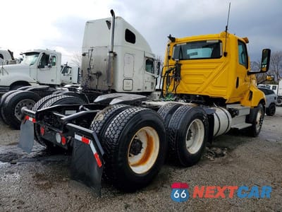 Czwarte zdjęcie samochodu z boku: 2019 INTERNATIONAL LT625 SEMI TRUCK VIN:3HCDZTZR8KL729432 - miniatura
