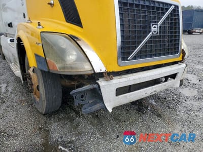 Zdjęcie 9 z 10 samochodu: 2012 VOLVO VN VNL VIN:4V4NC9EJ9CN548190 - miniatura