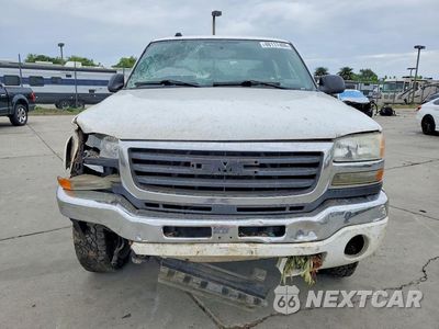 Piąte zdjęcie samochodu w środku: 2004 GMC SIERRA K2500 HEAVY DUTY VIN:1GTHK23164F104329 - miniatura