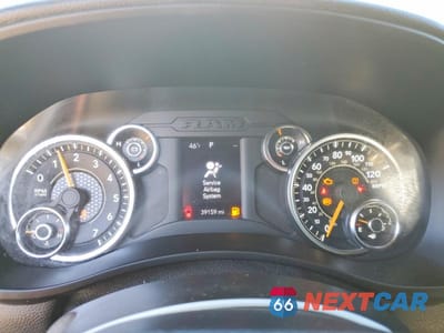 Zdjęcie 9 z 11 samochodu: 2022 RAM 2500 TRADESMAN VIN:3C6UR5CJ6NG365821 - miniatura