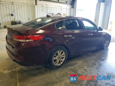 Trzecie zdjęcie samochodu z tyłu: 2017 KIA OPTIMA LX VIN:5XXGT4L32HG164640 - miniatura