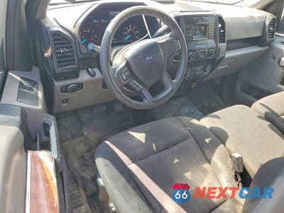 Zdjęcie 8 z 12 samochodu: 2019 FORD F150 VIN:1FTMF1C5XKKD92442 - miniatura