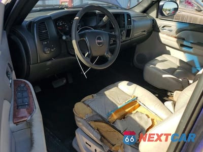 Zdjęcie 8 z 13 samochodu: 2008 GMC SIERRA C1500 VIN:1GTEC14X48Z135340 - miniatura