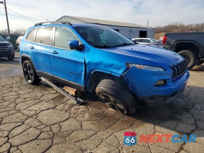Czwarte zdjęcie samochodu z boku: 2018 JEEP CHEROKEE LATITUDE VIN:1C4PJMCB4JD592514 - miniatura