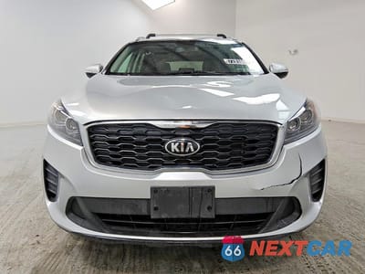 Piąte zdjęcie samochodu w środku: 2019 KIA SORENTO LX VIN:5XYPGDA30KG592345 - miniatura