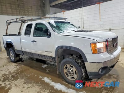 Czwarte zdjęcie samochodu z boku: 2011 GMC SIERRA K2500 SLE VIN:1GT220CG8BZ348736 - miniatura