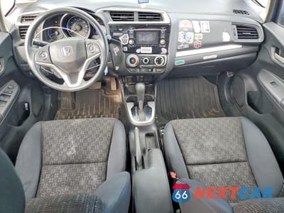 Zdjęcie 8 z 11 samochodu: 2017 HONDA FIT LX VIN:JHMGK5H55HS007434 - miniatura