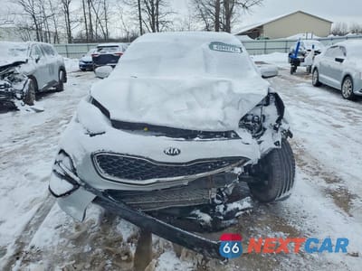 Piąte zdjęcie samochodu w środku: 2020 KIA SPORTAGE LX VIN:KNDPM3AC0L7792062 - miniatura