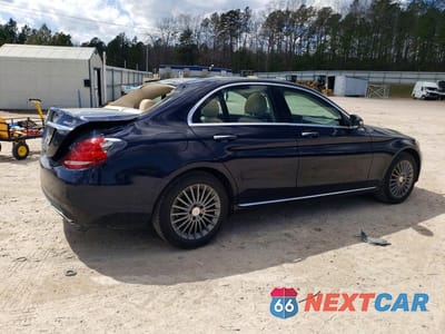 Trzecie zdjęcie samochodu z tyłu: 2015 MERCEDES-BENZ C 300 4MATIC VIN:55SWF4KB2FU015901 - miniatura