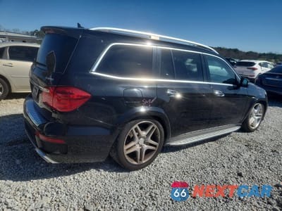 Trzecie zdjęcie samochodu z tyłu: 2015 MERCEDES-BENZ GL 550 4MATIC VIN:4JGDF7DE5FA444357 - miniatura
