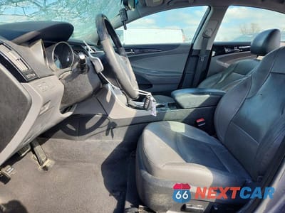 Zdjęcie 7 z 12 samochodu: 2012 HYUNDAI SONATA LIMITED 2.0T VIN:5NPEC4AB7CH332853 - miniatura