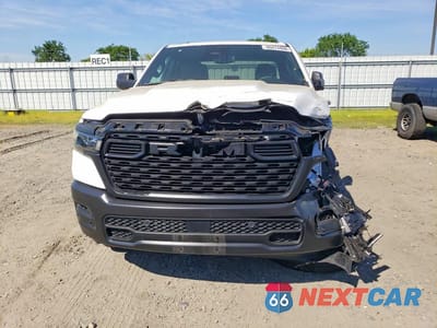 Piąte zdjęcie samochodu w środku: 2025 RAM 1500 TRADESMAN VIN:1C6SRECGXSN569875 - miniatura