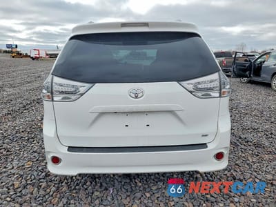 Zdjęcie 6 z 12 samochodu: 2016 TOYOTA SIENNA SE 8-PASSENGER VIN:5TDXK3DC9GS701450 - miniatura