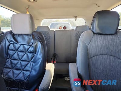 Zdjęcie 10 z 12 samochodu: 2015 CHEVROLET TRAVERSE LT VIN:1GNKRHKD2FJ286652 - miniatura