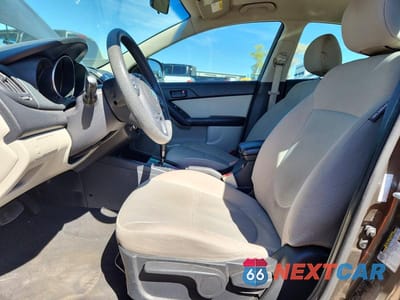 Zdjęcie 7 z 12 samochodu: 2010 KIA FORTE 4D EX VIN:KNAFU4A22A5843687 - miniatura