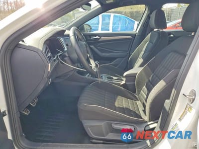 Zdjęcie 7 z 11 samochodu: 2024 VOLKSWAGEN JETTA SPORT VIN:3VWAM7BU5RM041216 - miniatura
