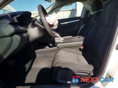 Zdjęcie 7 z 12 samochodu: 2019 HONDA CIVIC LX VIN:2HGFC2F68KH540432 - miniatura