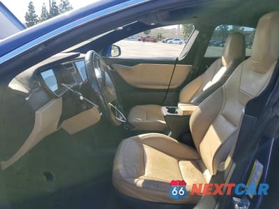 Zdjęcie 7 z 11 samochodu: 2015 TESLA MODEL S VIN:5YJSA1E2XFF120162 - miniatura