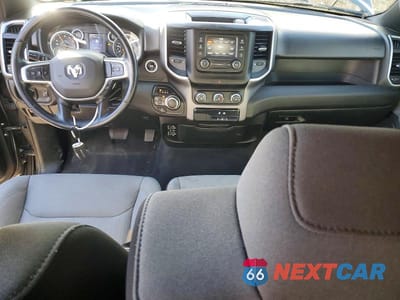 Zdjęcie 8 z 11 samochodu: 2022 RAM TRUCKS 1500 BIG HORN VIN:1C6RRFBG1NN480853 - miniatura