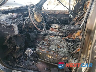 Zdjęcie 7 z 13 samochodu: 2004 NISSAN PATHFINDER SE VIN:JN8DR09Y64W919363 - miniatura