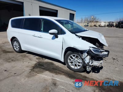 Czwarte zdjęcie samochodu z boku: 2023 CHRYSLER PACIFICA TOURING L VIN:2C4RC1BG2PR530789 - miniatura