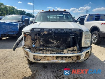 Piąte zdjęcie samochodu w środku: 2013 FORD F450 SUPER DUTY VIN:1FDUF4GY8DEB21026 - miniatura