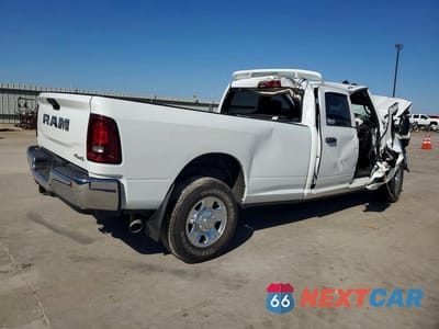 Trzecie zdjęcie samochodu z tyłu: 2025 RAM 2500 TRADESMAN VIN:3C6UR5HL6SG557150 - miniatura