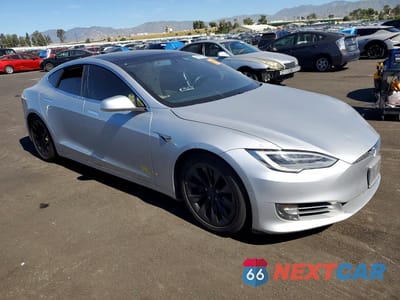Czwarte zdjęcie samochodu z boku: 2018 TESLA MODEL S VIN:5YJSA1E27JF281335 - miniatura