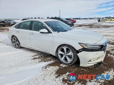 Czwarte zdjęcie samochodu z boku: 2018 HONDA ACCORD TOURING VIN:1HGCV1F99JA804269 - miniatura