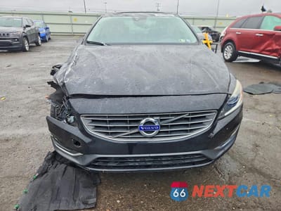 Piąte zdjęcie samochodu w środku: 2017 VOLVO S60 PREMIER VIN:LYV402TK0HB127923 - miniatura