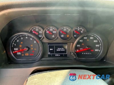 Zdjęcie 8 z 10 samochodu: 2024 CHEVROLET SILVERADO K1500 TRAIL BOSS CUSTOM VIN:3GCUDCE86RG359836 - miniatura