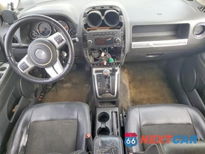 Zdjęcie 8 z 13 samochodu: 2016 JEEP COMPASS LATITUDE VIN:1C4NJCEA6GD773371 - miniatura